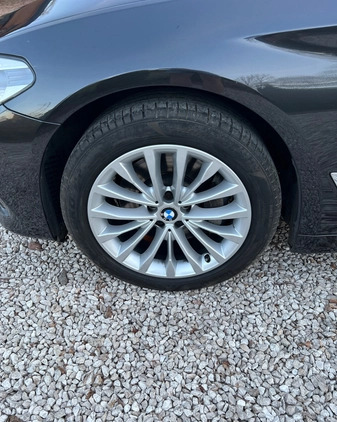 BMW Seria 5 cena 130995 przebieg: 142020, rok produkcji 2018 z Warszawa małe 379